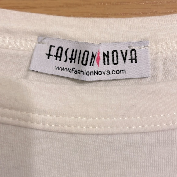 Pink boob crop top - Picture 2 of 4